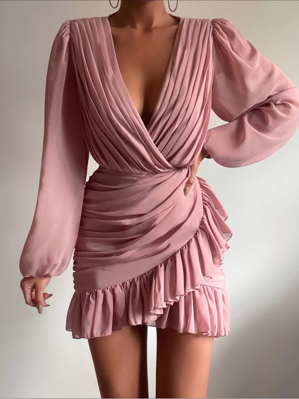 Showpo. Can I Be Your Honey Plunge Balloon Sleeve Mini Dress Dusty Pink US 8 NEW